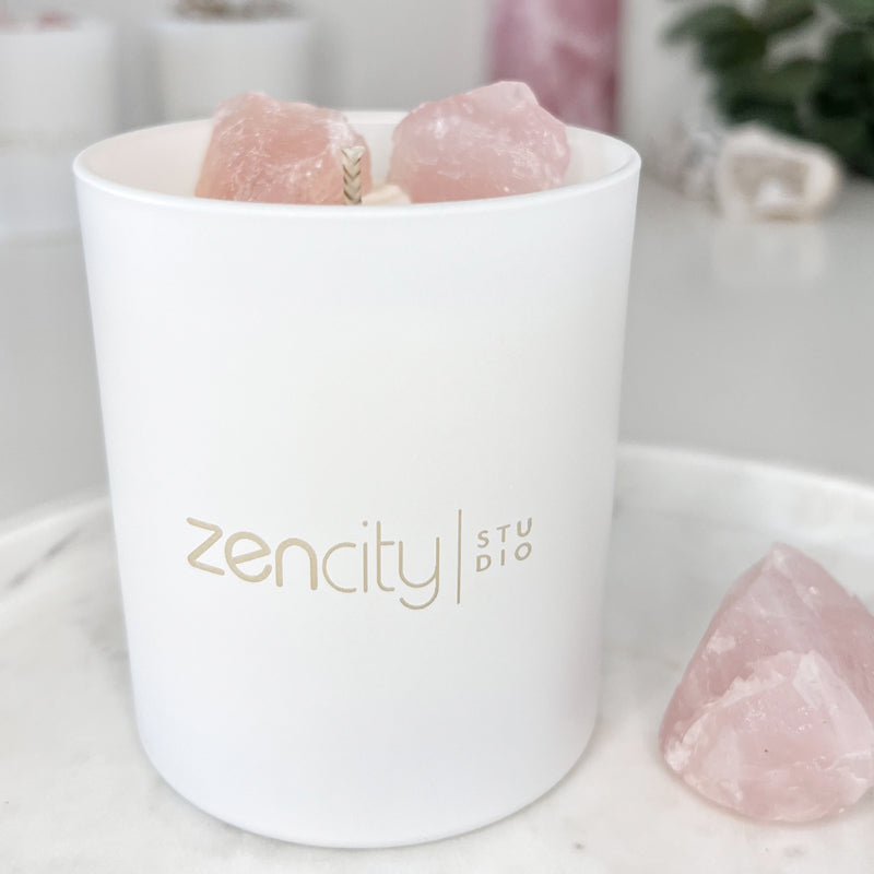 Handmade luxury scented soy candle with Rose Quartz crystal, Photography©ZenCityStudio