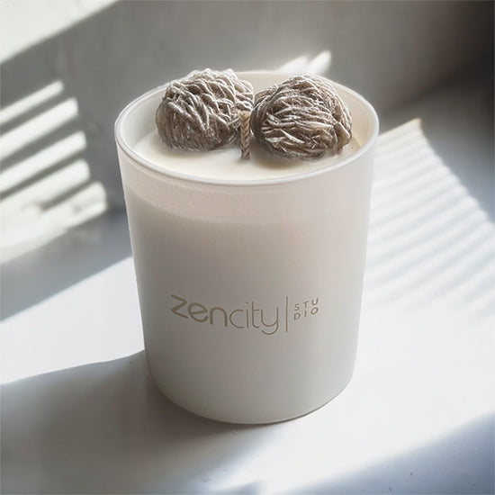 Handmade luxury unscented soy candle with Desert Rose crystal, Photography©ZenCityStudio